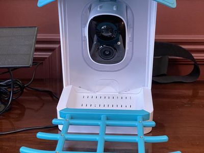 LIKE NEW - Bird Feeder w/ Solar Powered Smart Camera And Sound - Blue