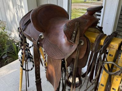 Saddle