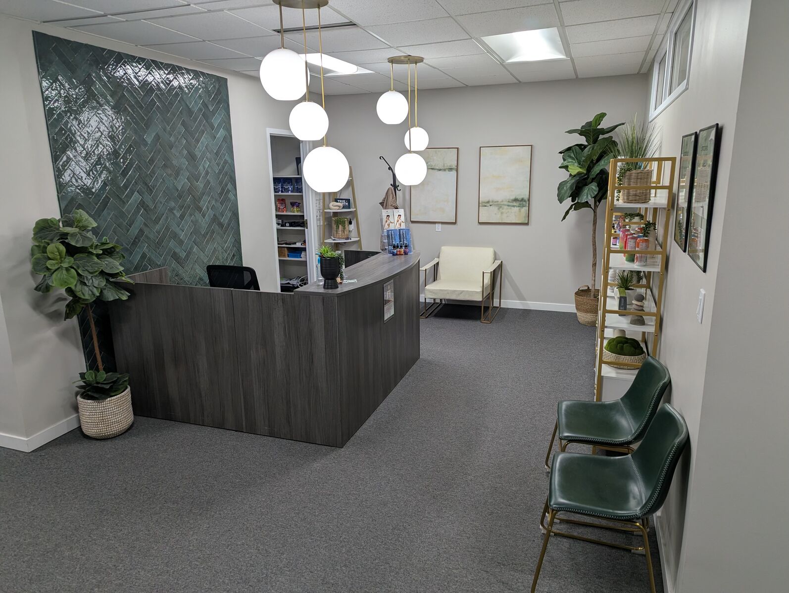 MEDICAL SPACE SHARED CLINIC FOR LEASE MILLCREEK