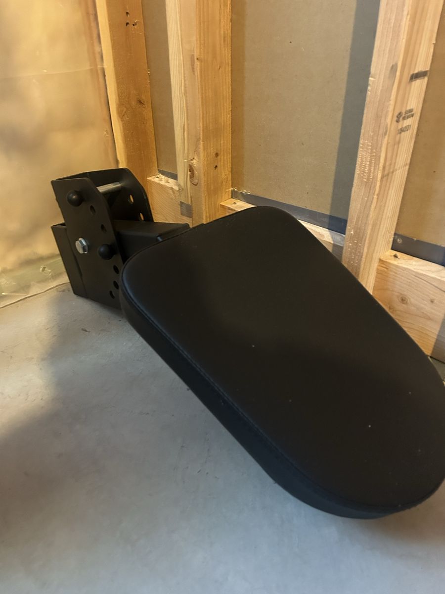 Main image 6