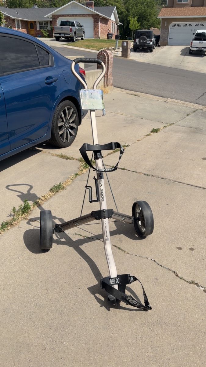 Two wheel golf push cart
