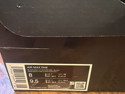 Sneaker for sale