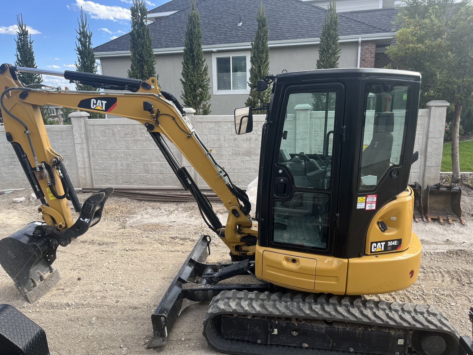 2021 Cat 304E2