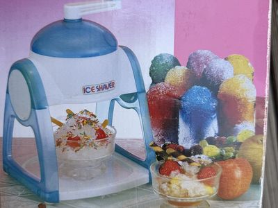 Manual Ice Shaver Snow Cone Machine - Hand Crank Shaved Ice Maker