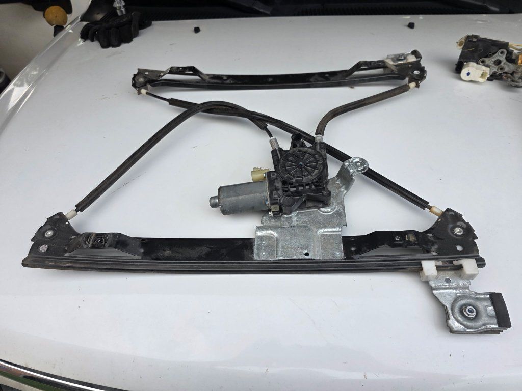 Main image 5