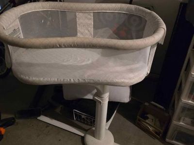 HALO swivel adjustable bassinet