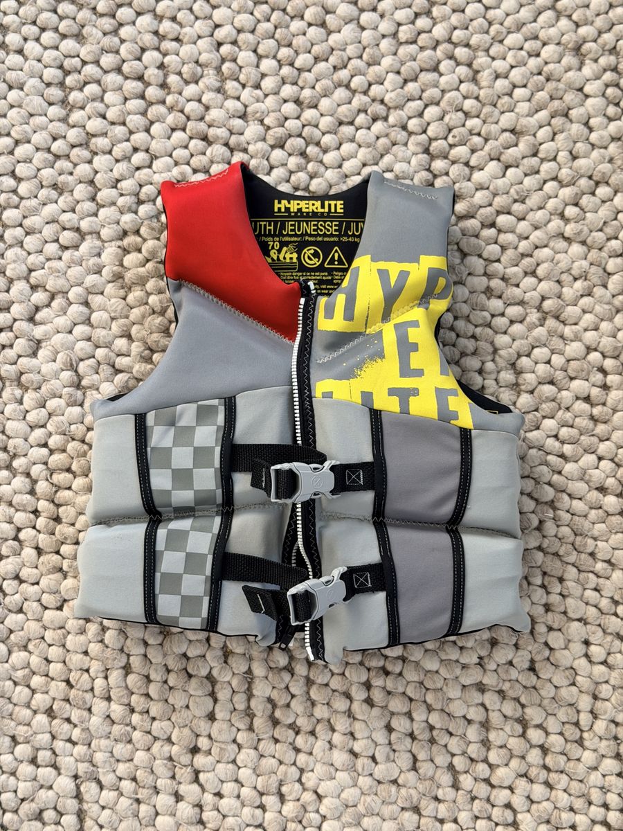 Hyperlite Wake Co. Youth Life Vest (25-40 kg) Red/Yellow/Gray, USCG Approved