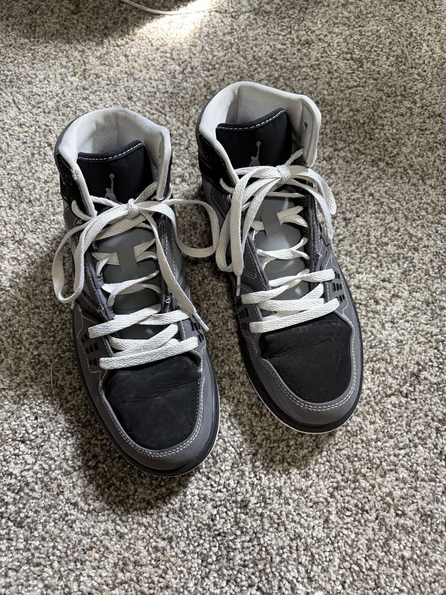 Jordan 1 flights