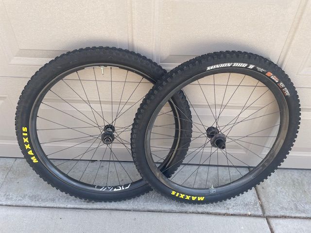 ENVE AM30 / Industry 9 Hydra Boost Carbon 29" wheelset