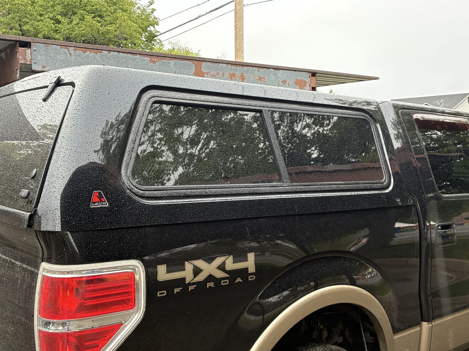 Leer Shell Ford short bed