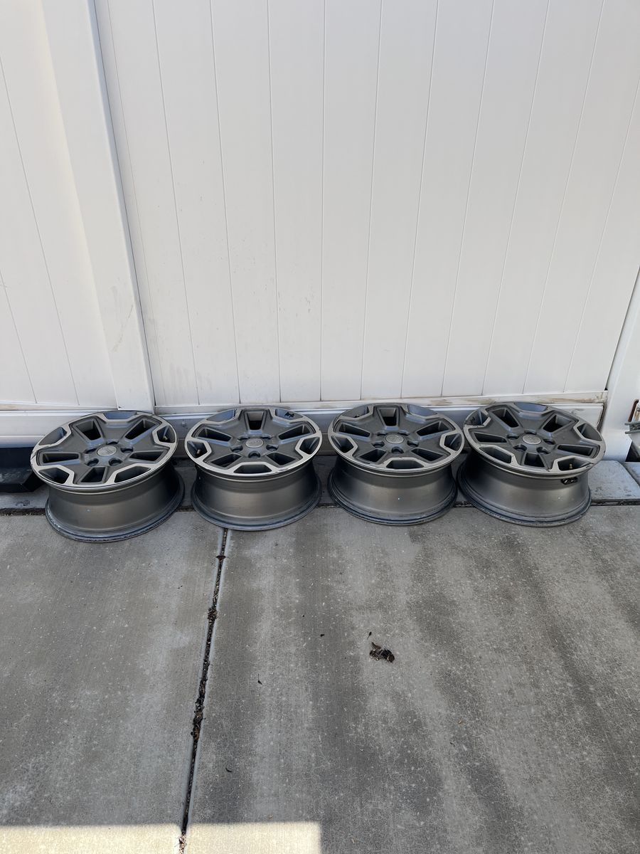 4-2015 Jeep Rubicon wheels