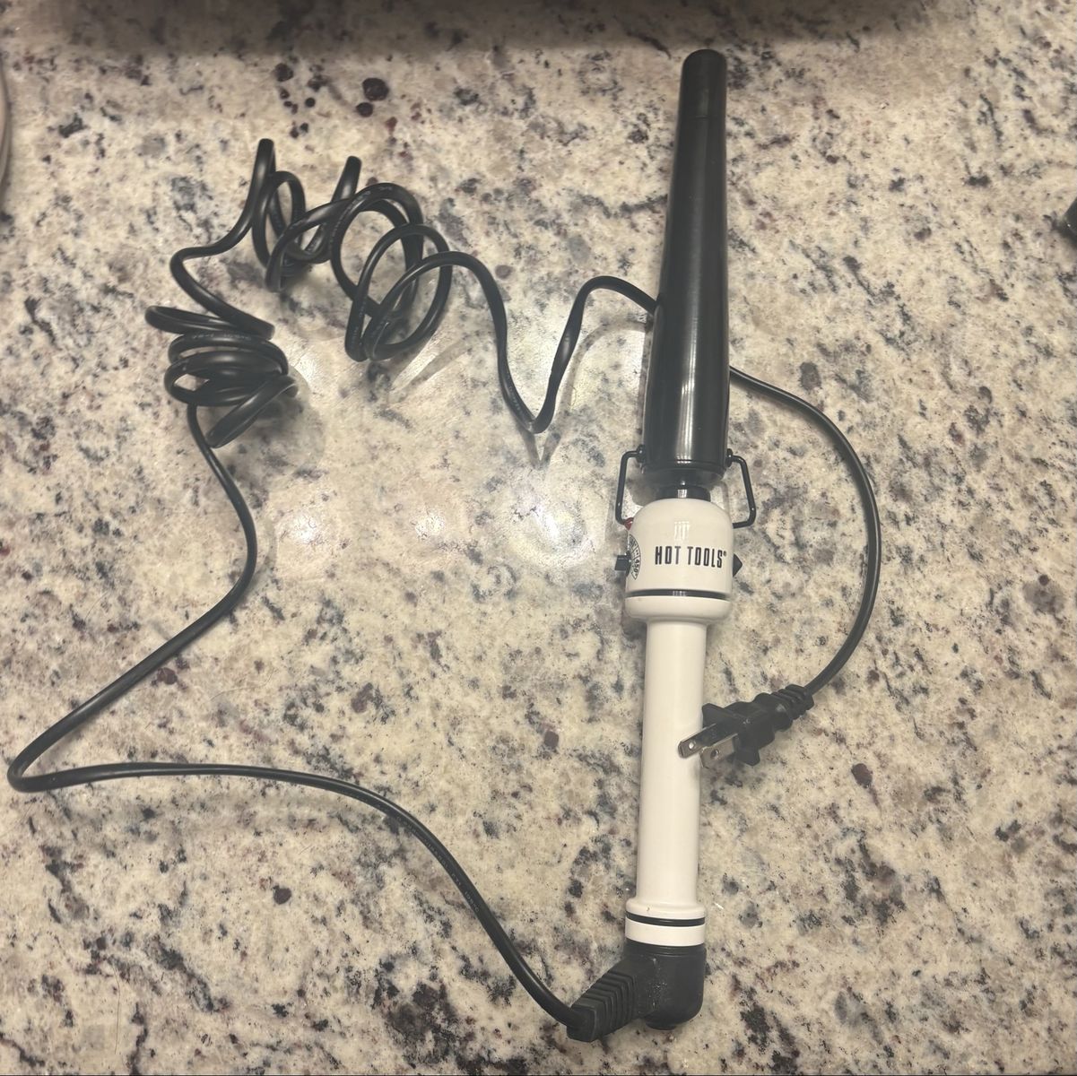 Hot Tools Tapered Curling Iron Wand White and Black
