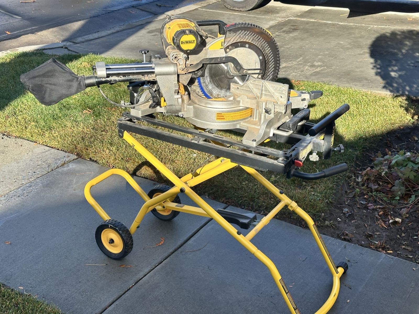 DEWALT Corded 12” Double Bevel Sliding Compound Miter Saw w/ Rolling Miter Stand