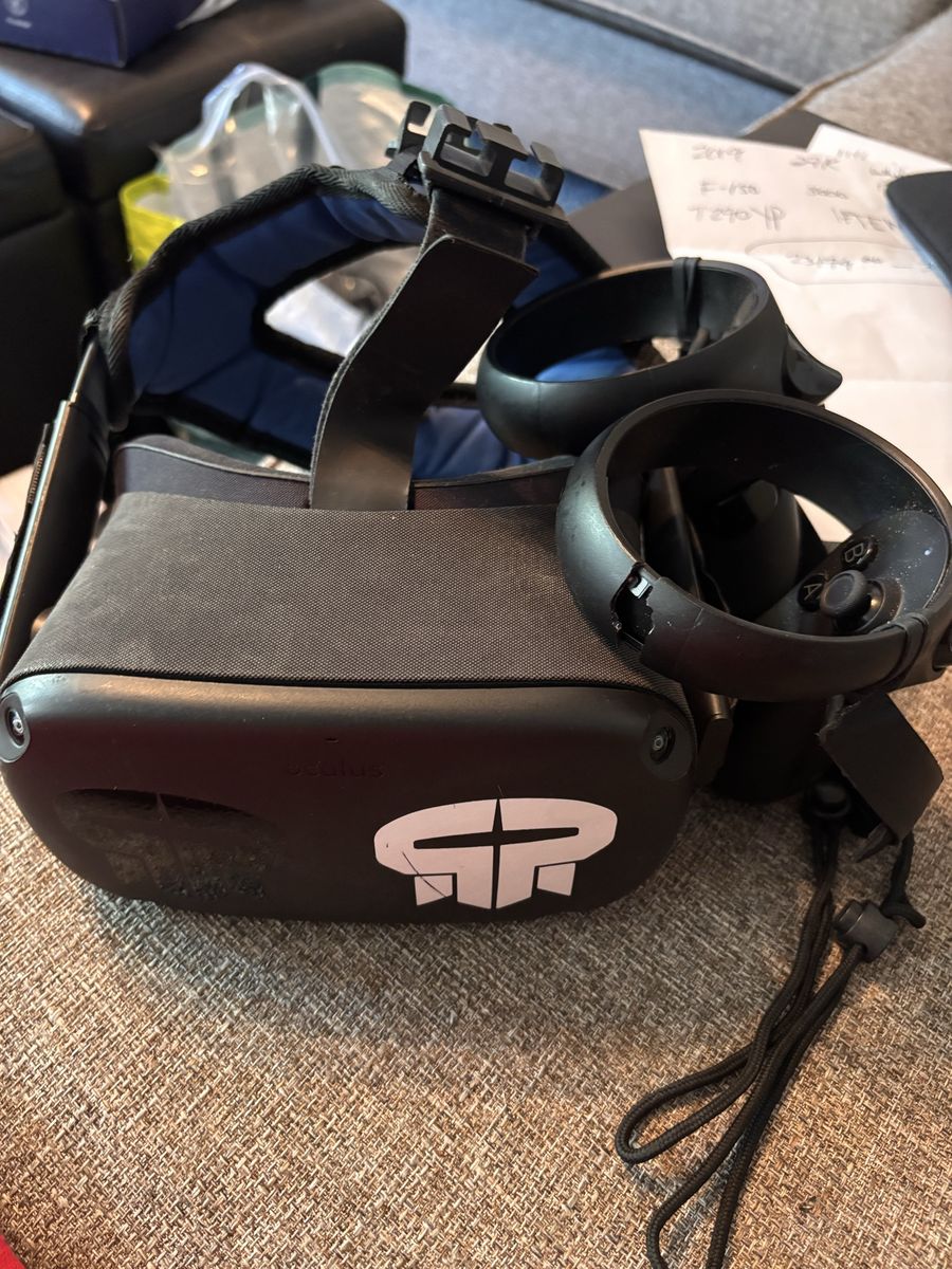Oculus Quest 1 black edition VR Headset with Controllers