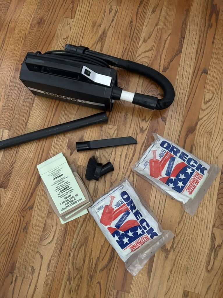 Oreck XL Vacuum & Bags