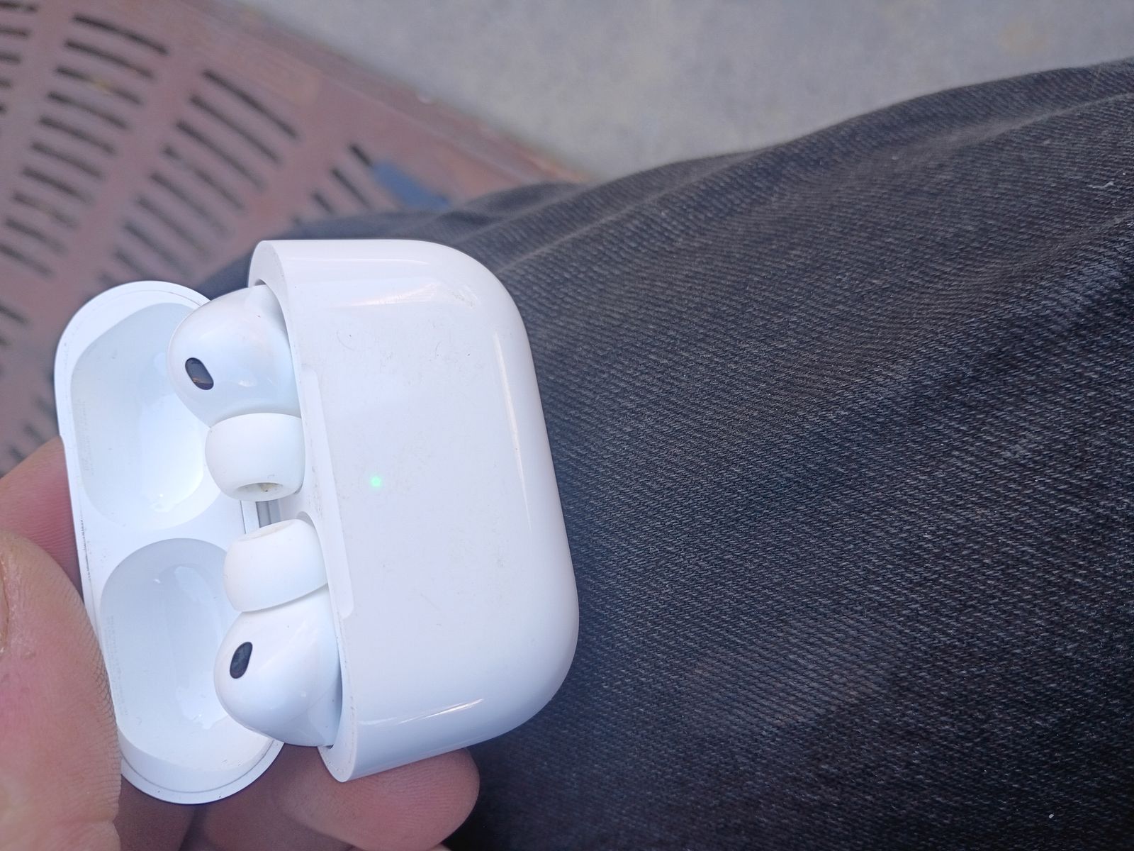 apple airpods