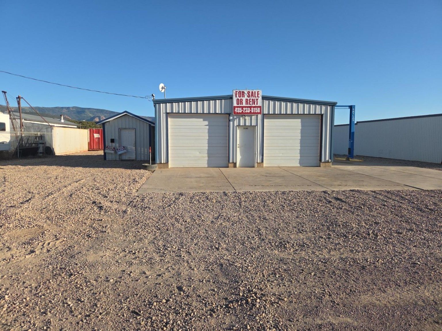 Contractor Shop, Office & Yard - Cedar City