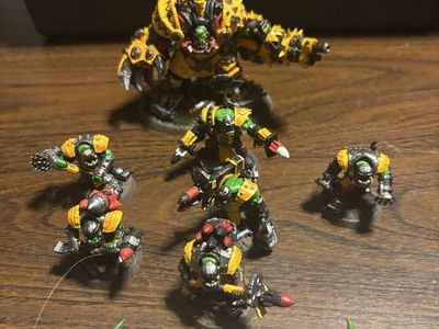 Warhammer 40K Ork Kill Team Wrecka Krew & Big Mek, Painted Miniatures with Extra Parts