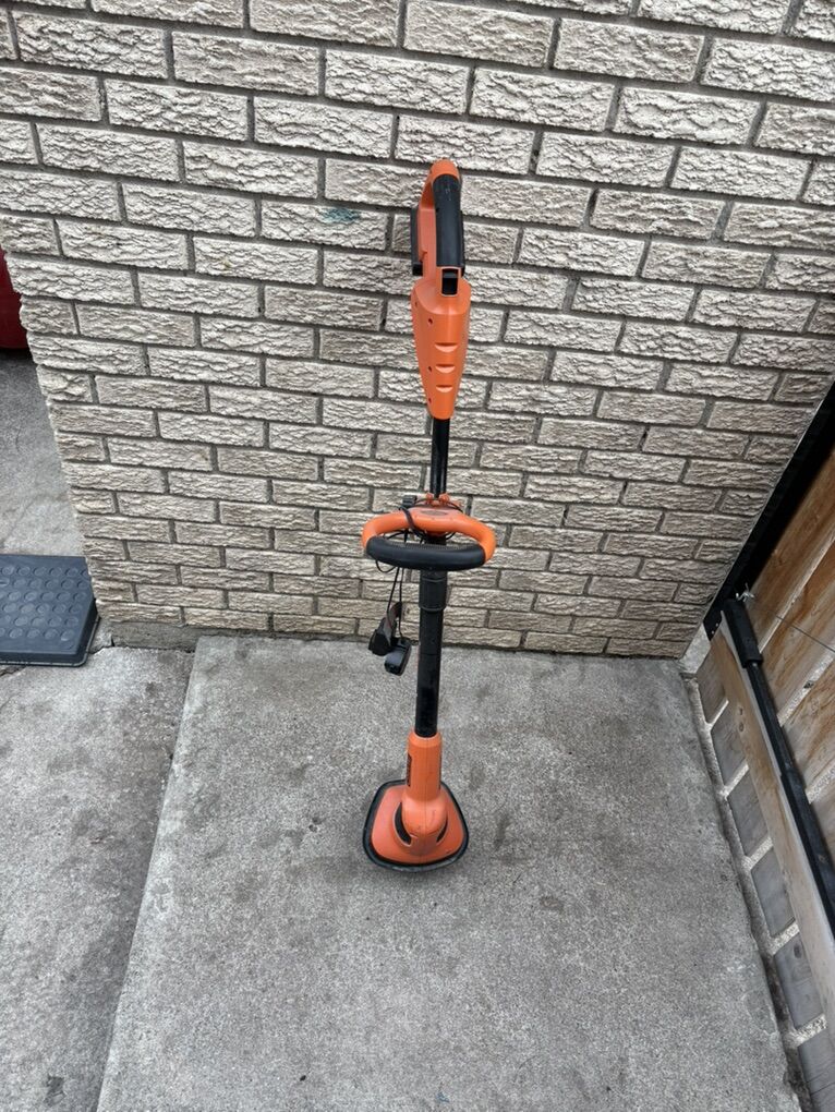 BLACK+DECKER 20V MAX Cordless Garden Cultivator