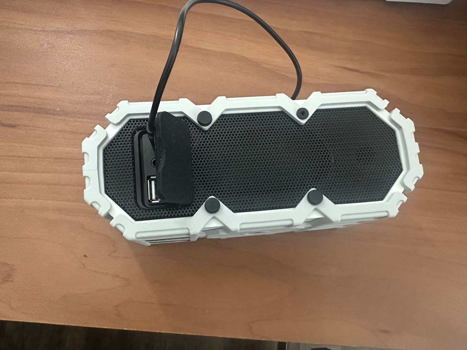 Main image 3