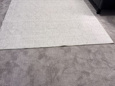 Ruggable Light Gray Geometric Washable Area Rug, 6x9 ft - Clean & Pet-Friendly