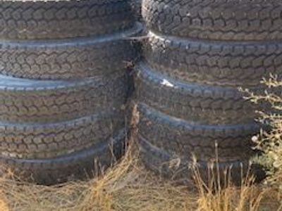 10R 22 Tires