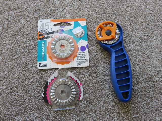 FISKARS PAPER EDGE ROTARY PATTERN CUTTER AND TWO NEW CUTTING BLADES