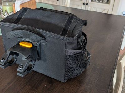 Bicycle handlebar bag