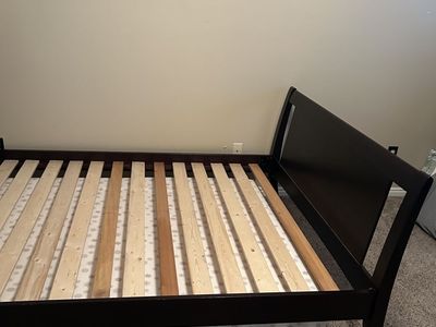 Queen Size Plataform Bed Frame