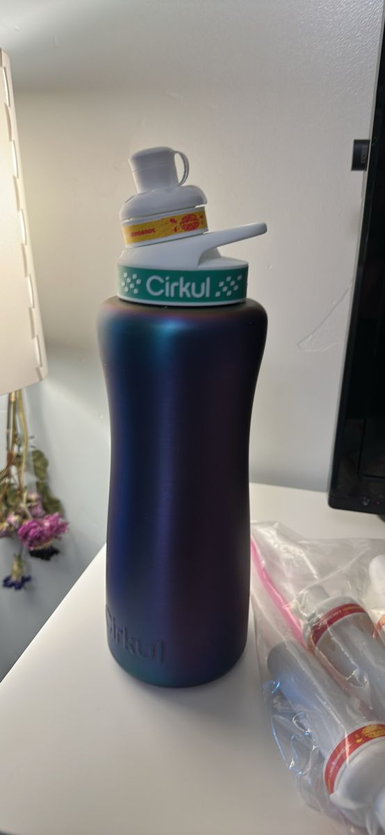 Cirkul Water Bottle And Cartridges
