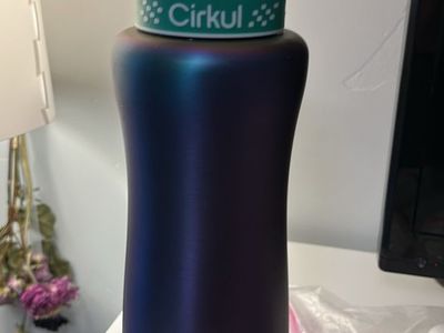 Cirkul Water Bottle And Cartridges