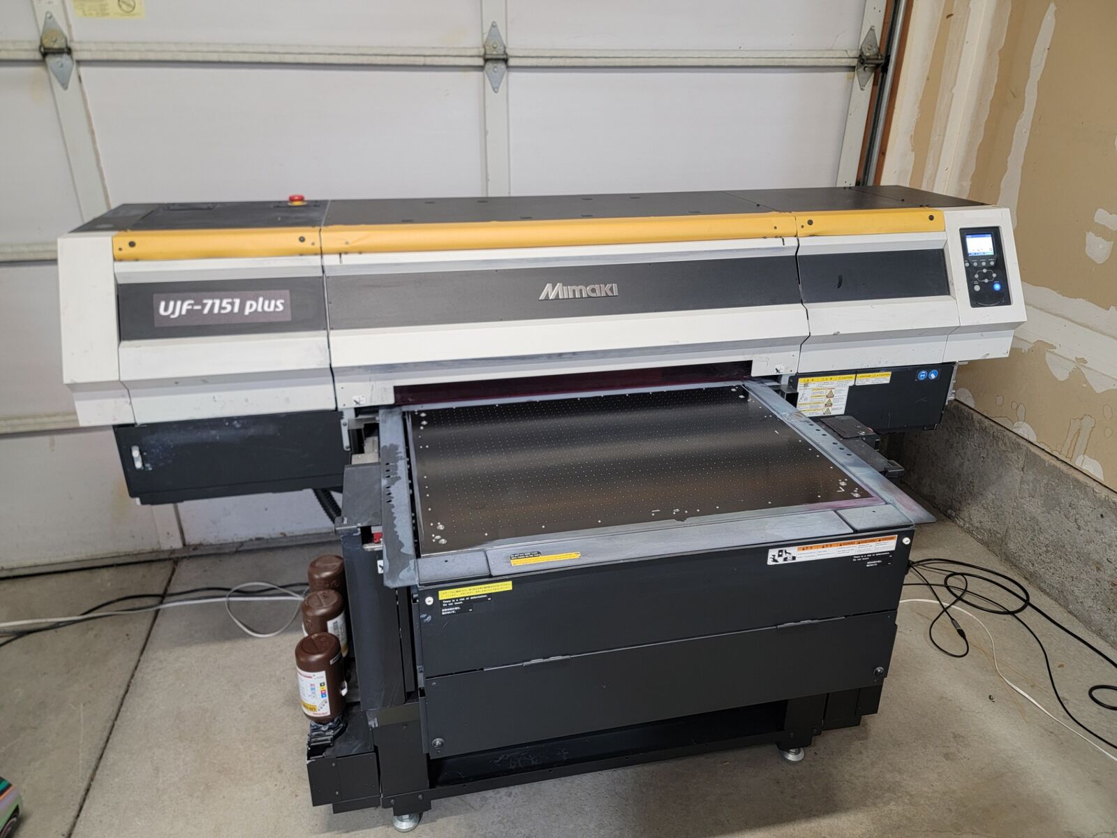 Mimaki UJF-7151 Plus multipurpose UV flatbed printer