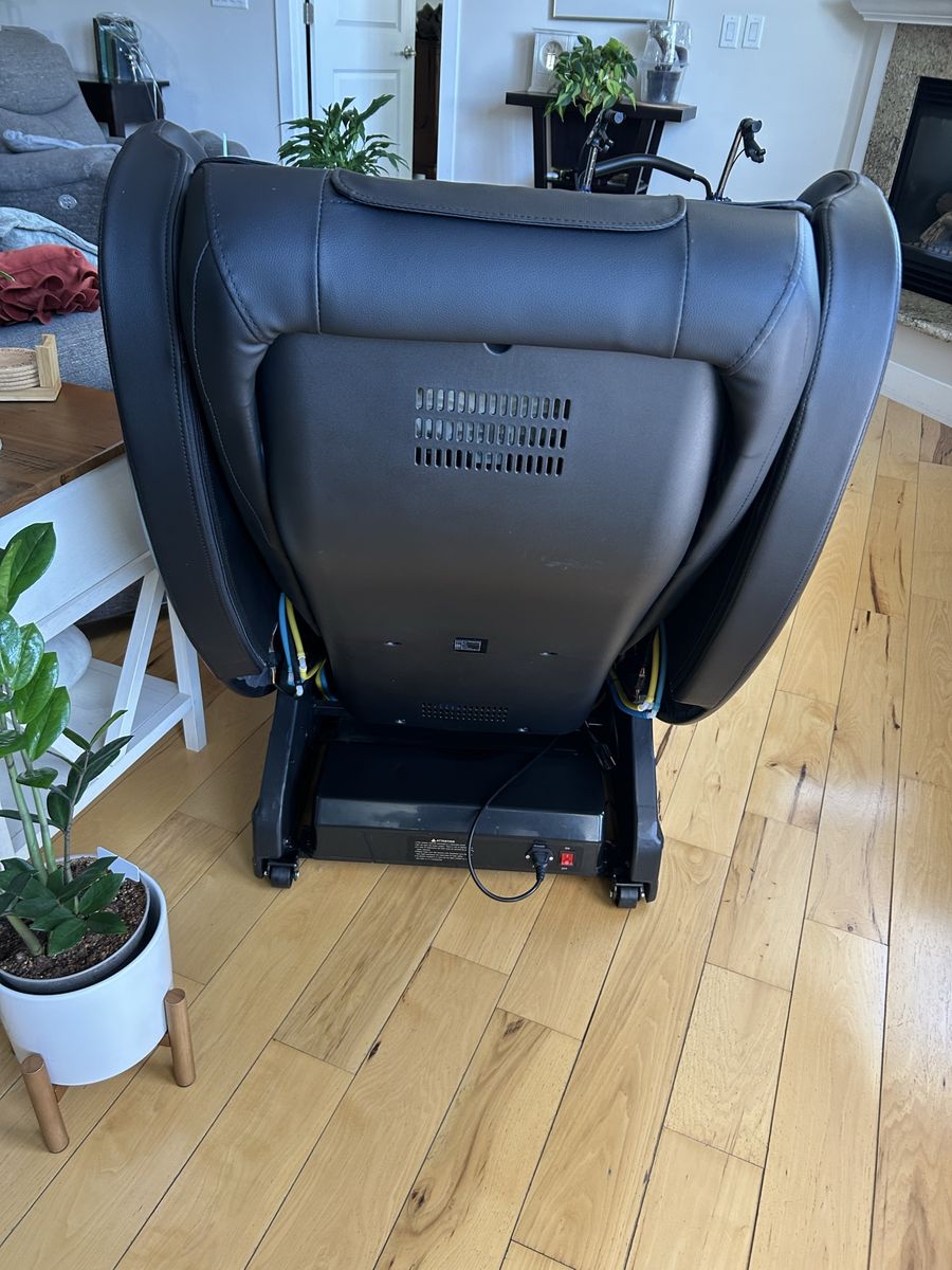 Real Relax Zero Gravity Full Body Massage Chair - Black Leather