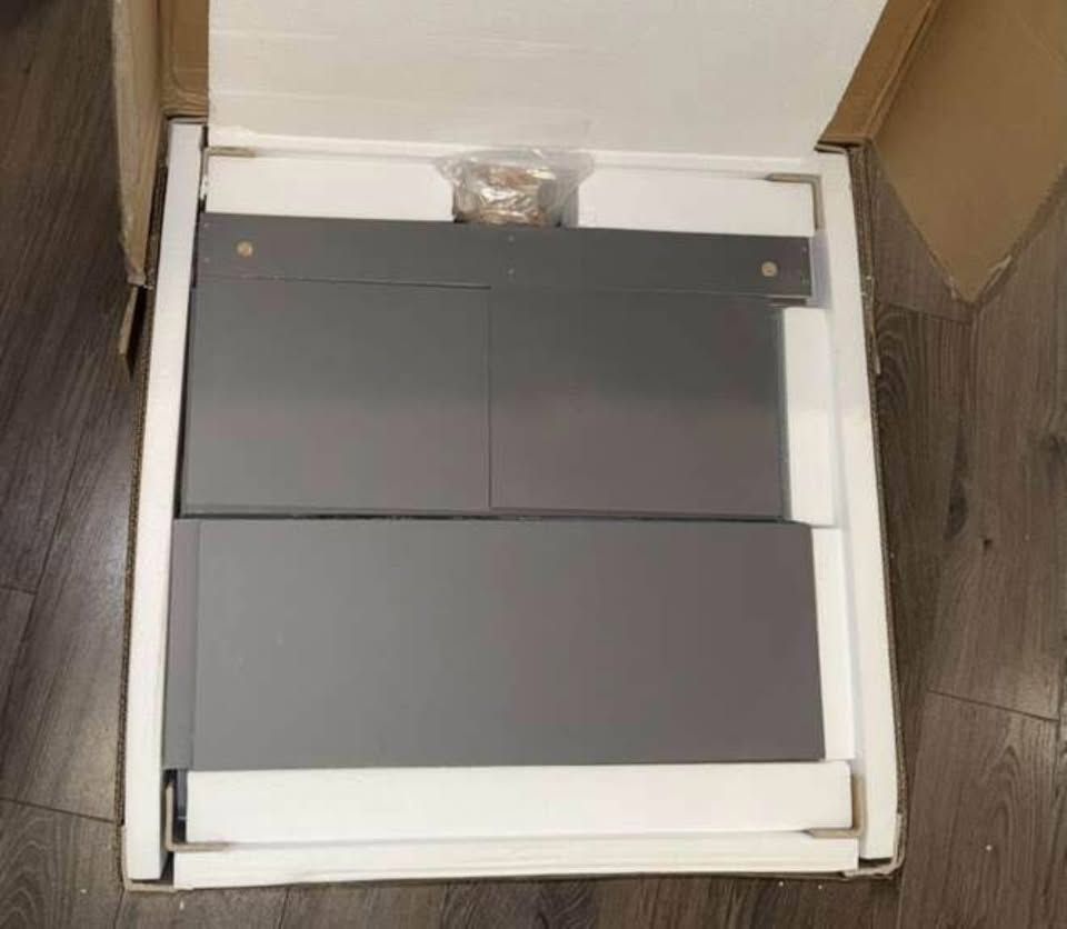 Main image 3