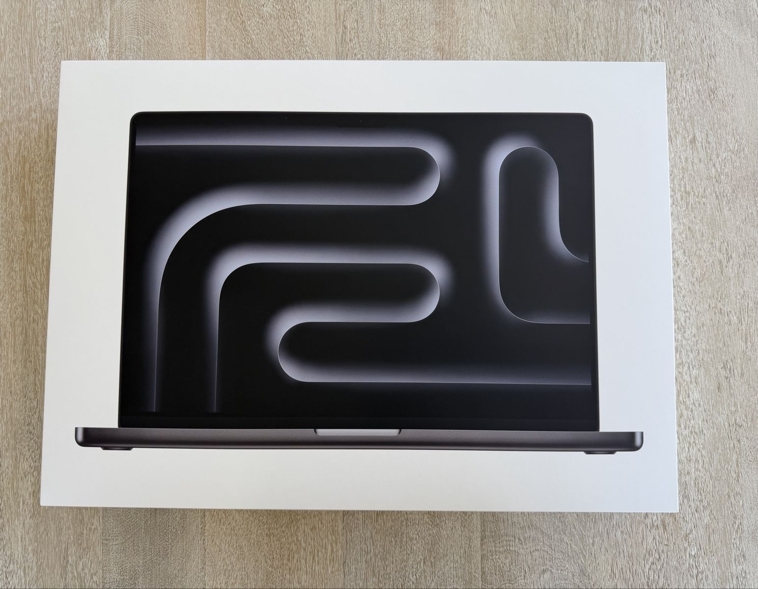 MacBook Pro 16” SB M5 Max 18C/40C - 64GB RAM, 2TB SSD