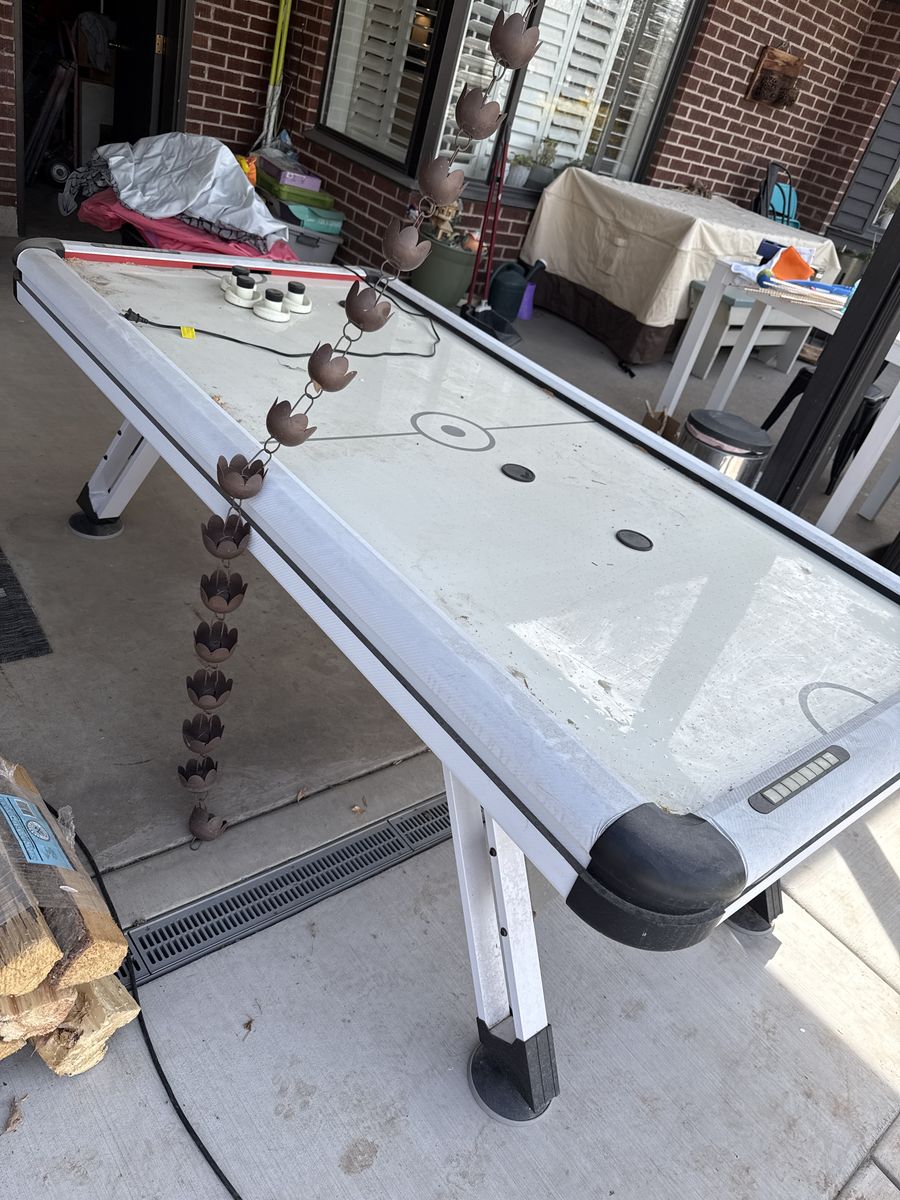 Free Air Hockey Table