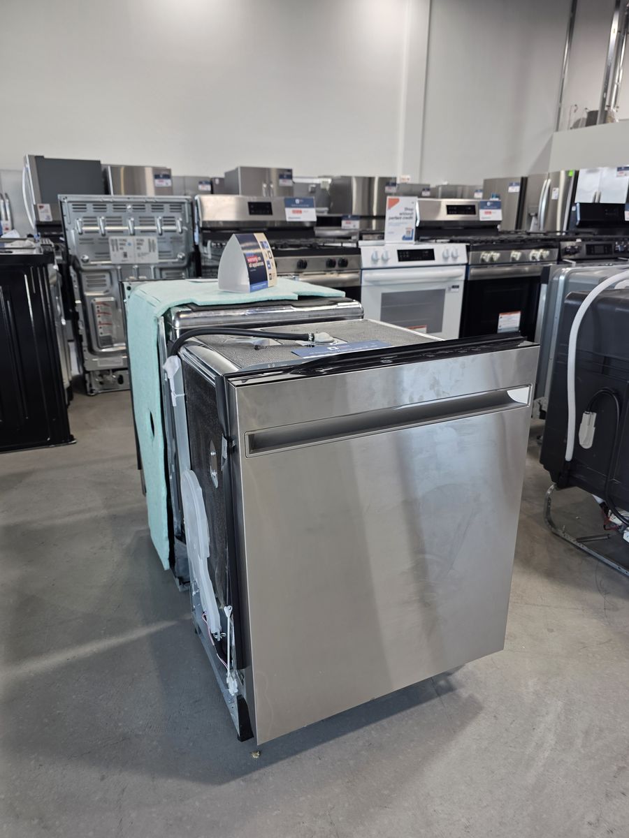 GE 24” ADA-Compliant Dishwasher – Stainless Steel Interior, Sanitize Cycle & ENERGY STAR®