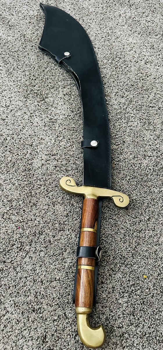 Pakistan-made replica Scottish Claymore Sword