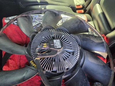 Land Rover (Genuine Part) Radiator Cooling Fan Assembly - Used LR026078