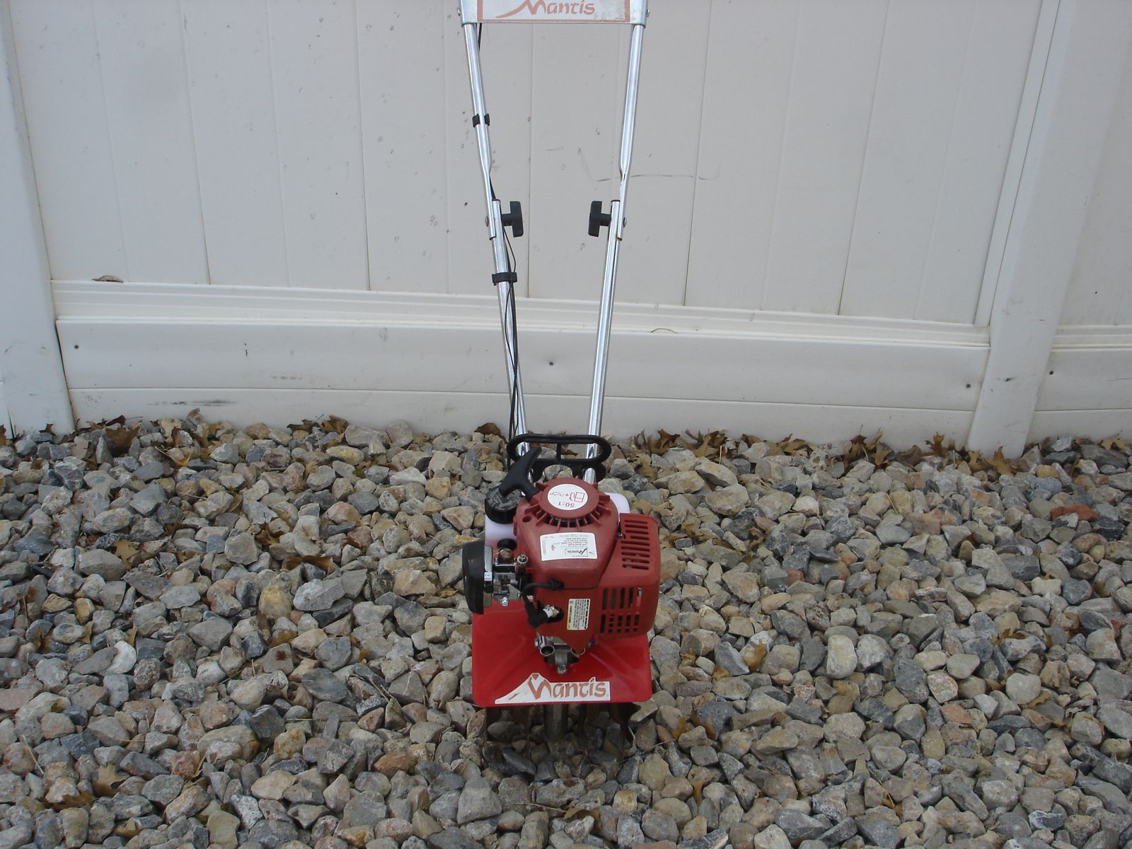 Mantis Tiller – Lightweight, Powerful, and Easy to Use!