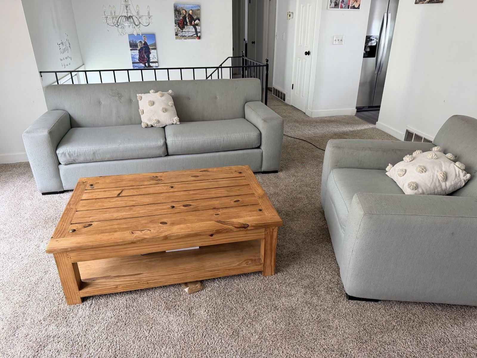 Couch set - delivery available