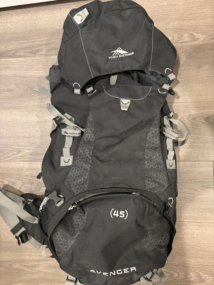 hiking and backpacking-High Sierra Avenger 45