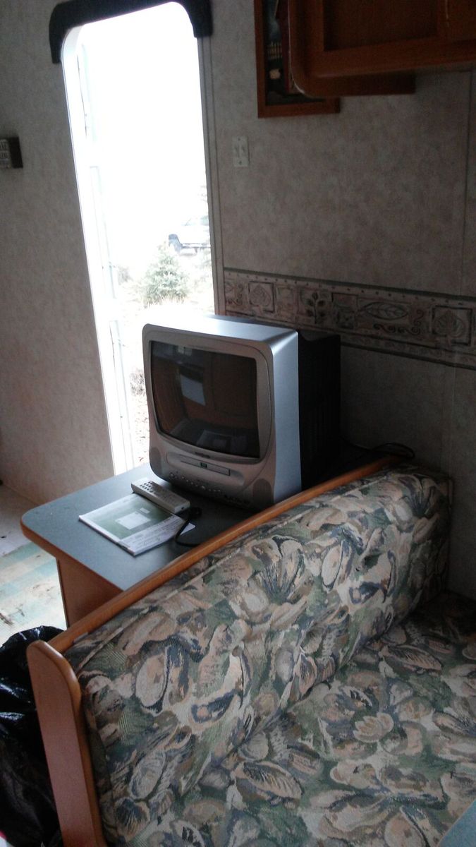 Main image 6