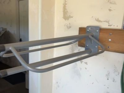 4 heavy duty Saddle Racks
