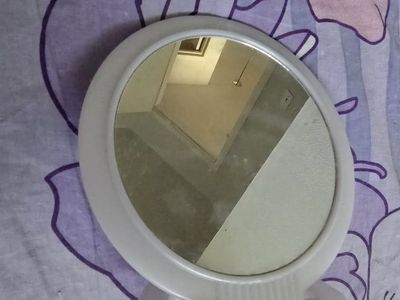 White Round Vanity Mirror with Foldable Stand