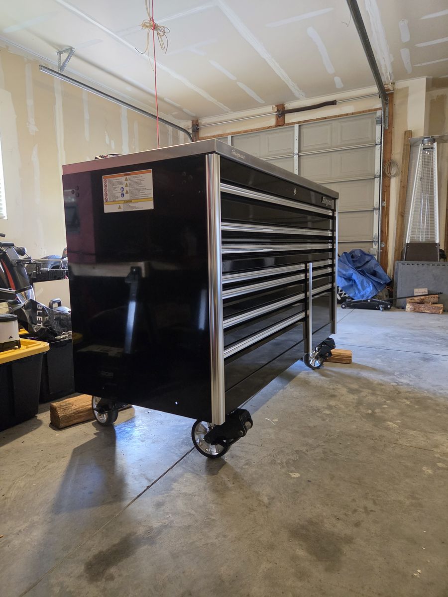 Snap On 68"  EPIQ, wide roll cab