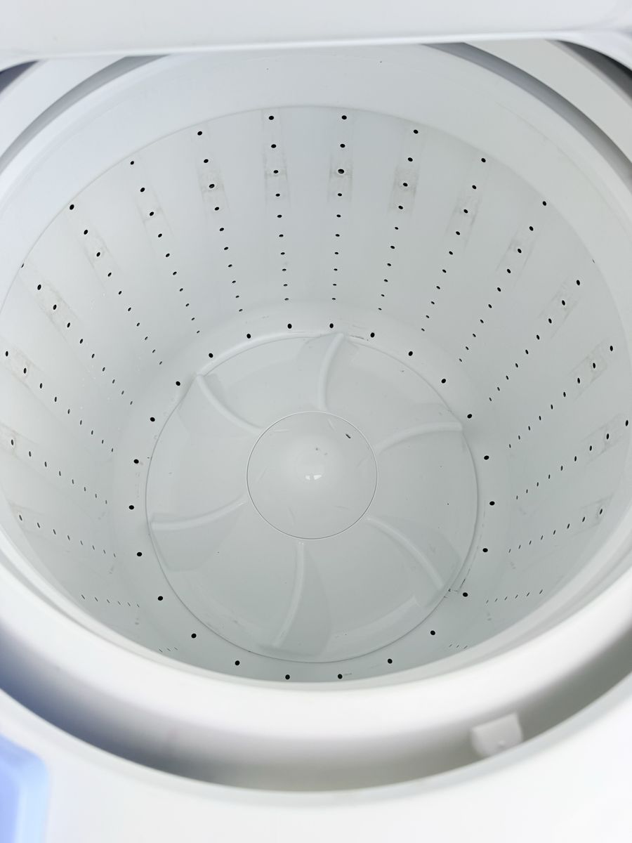 Main image 6