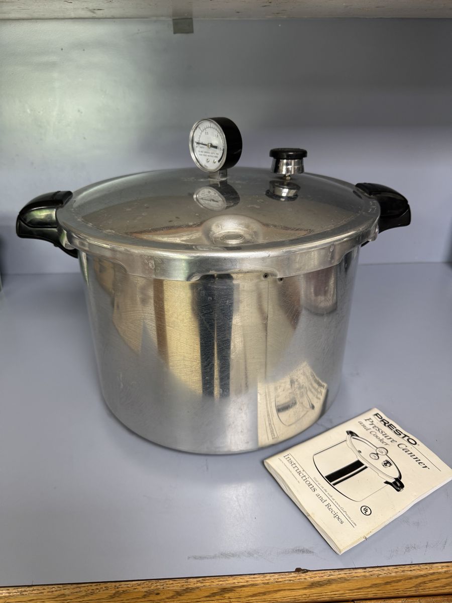Pressure Canner - Nearly New