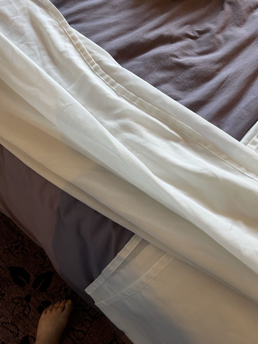 2 panels white curtains