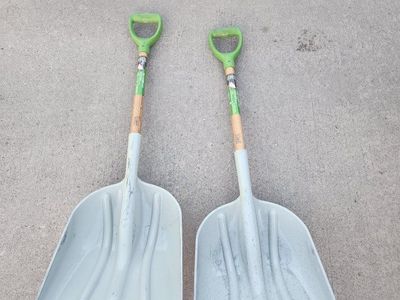 grain shovel big scoop shovel